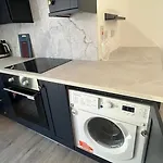 Peaceful, Relaxing And Warm 2-bedroom, Sleeps 4, Self-catering Galtee Mountain - For Mitchelstown, Cahir, Cashel And Cork, 1hr Drive From 4 Cities Apartman *