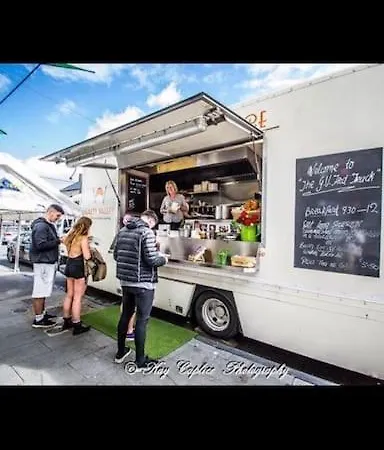 Peaceful, Relaxing And Warm 2-bedroom, Sleeps 4, Self-catering Galtee Mountain - For Mitchelstown, Cahir, Cashel And Cork, 1hr Drive From 4 Cities * Кэр