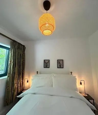 Lejlighed Peaceful, Relaxing And Warm 2-bedroom, Sleeps 4, Self-catering Galtee Mountain - For Mitchelstown, Cahir, Cashel And Cork, 1hr Drive From 4 Cities