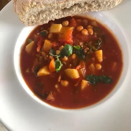 Peaceful, Relaxing And Warm 2-bedroom, Sleeps 4, Self-catering Galtee Mountain - For Mitchelstown, Cahir, Cashel And Cork, 1hr Drive From 4 Cities Апартаменты Кэр