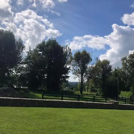 Peaceful, Relaxing And Warm 2-bedroom, Sleeps 4, Self-catering Galtee Mountain - For Mitchelstown, Cahir, Cashel And Cork, 1hr Drive From 4 Cities *