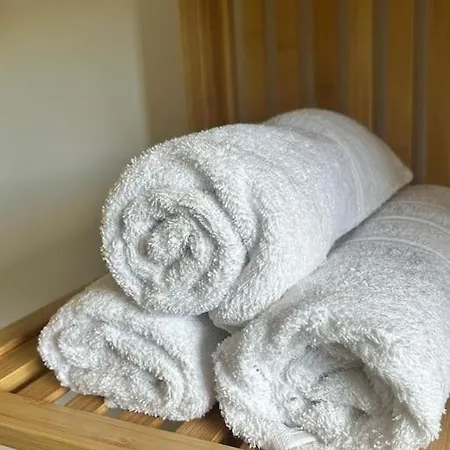 Peaceful, Relaxing And Warm 2-bedroom, Sleeps 4, Self-catering Galtee Mountain - For Mitchelstown, Cahir, Cashel And Cork, 1hr Drive From 4 Cities