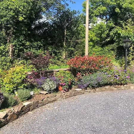 Peaceful, Relaxing And Warm 2-bedroom, Sleeps 4, Self-catering Galtee Mountain - For Mitchelstown, Cahir, Cashel And Cork, 1hr Drive From 4 Cities Apartman Cahir