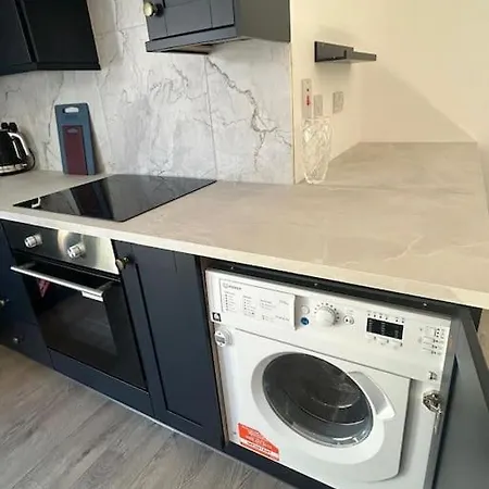 Peaceful, Relaxing And Warm 2-bedroom, Sleeps 4, Self-catering Galtee Mountain - For Mitchelstown, Cahir, Cashel And Cork, 1hr Drive From 4 Cities Apartment *