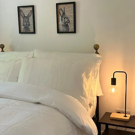 Peaceful, Relaxing And Warm 2-bedroom, Sleeps 4, Self-catering Galtee Mountain - For Mitchelstown, Cahir, Cashel And Cork, 1hr Drive From 4 Cities * Cahir